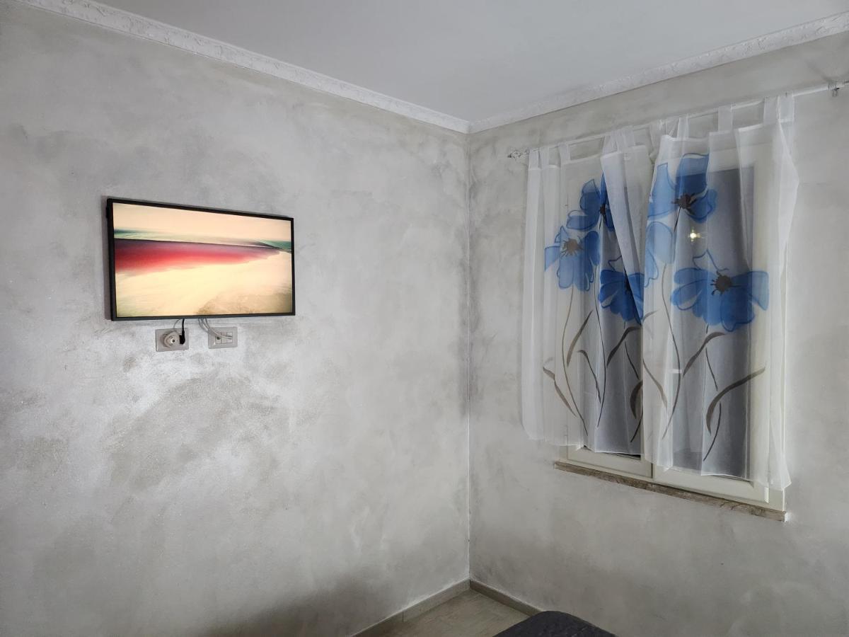 Rosilienza Suites Private Spa, Patio Garden Free Trasfer To & From Airport Fiumicino Exterior photo